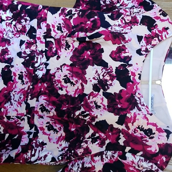 YuLinGe Floral Dress, size 18 - Picture 2 of 3